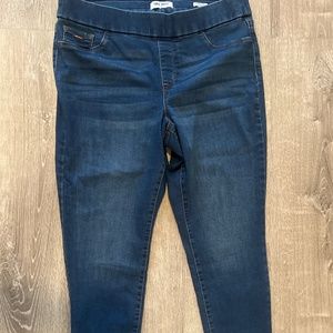 Dark skinny heans(two free items with purchase!!)